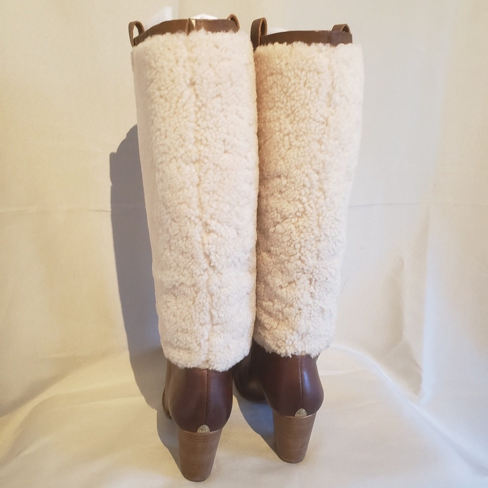 🎁🆕️UGG Australia Ava Boots & FREE Gift🎁 - Picture 5 of 7